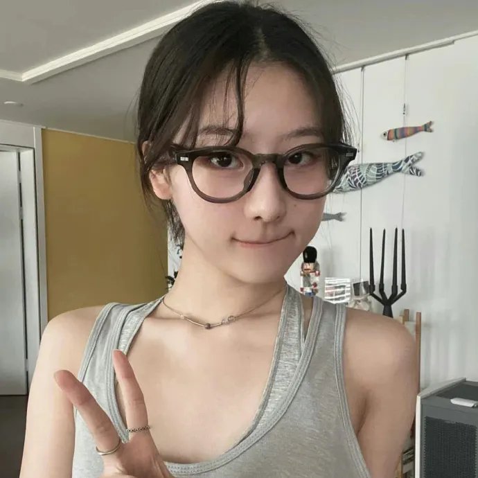 我才不要和人类恋爱呢